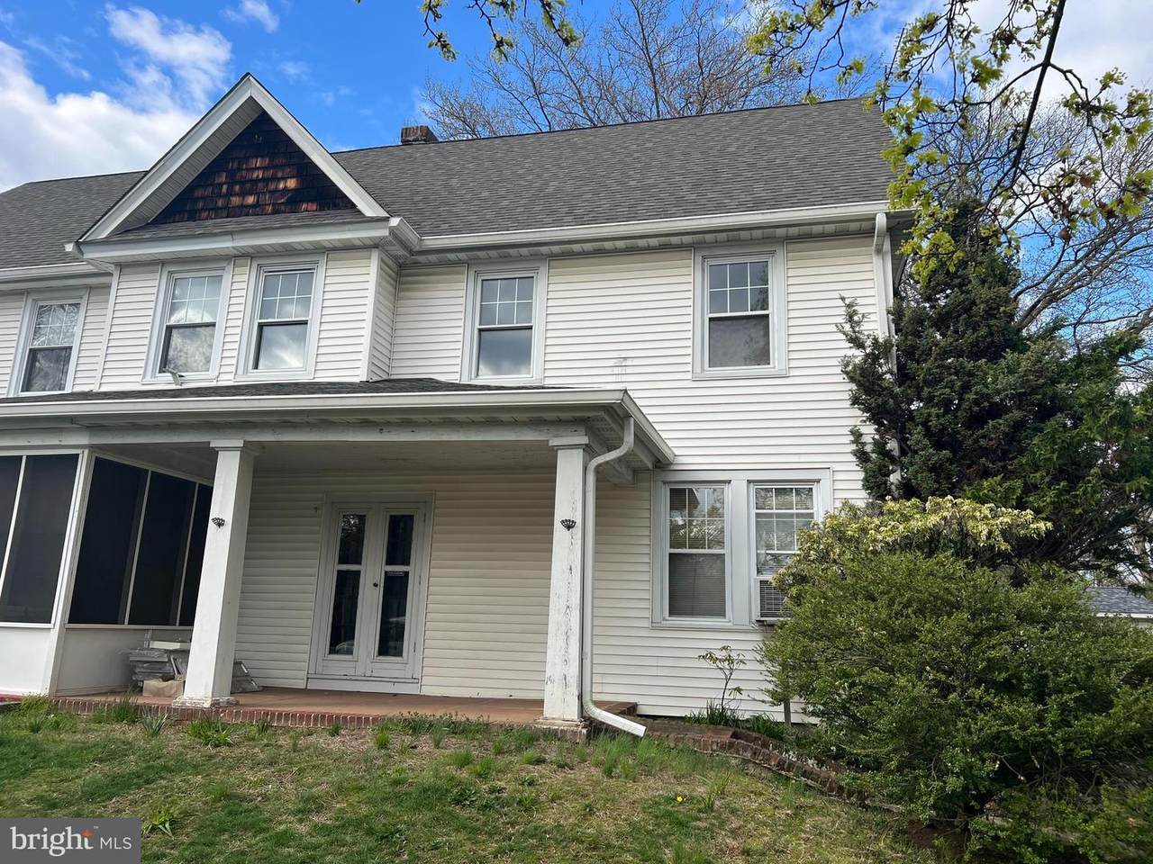 233 Elm Avenue - Photo 1