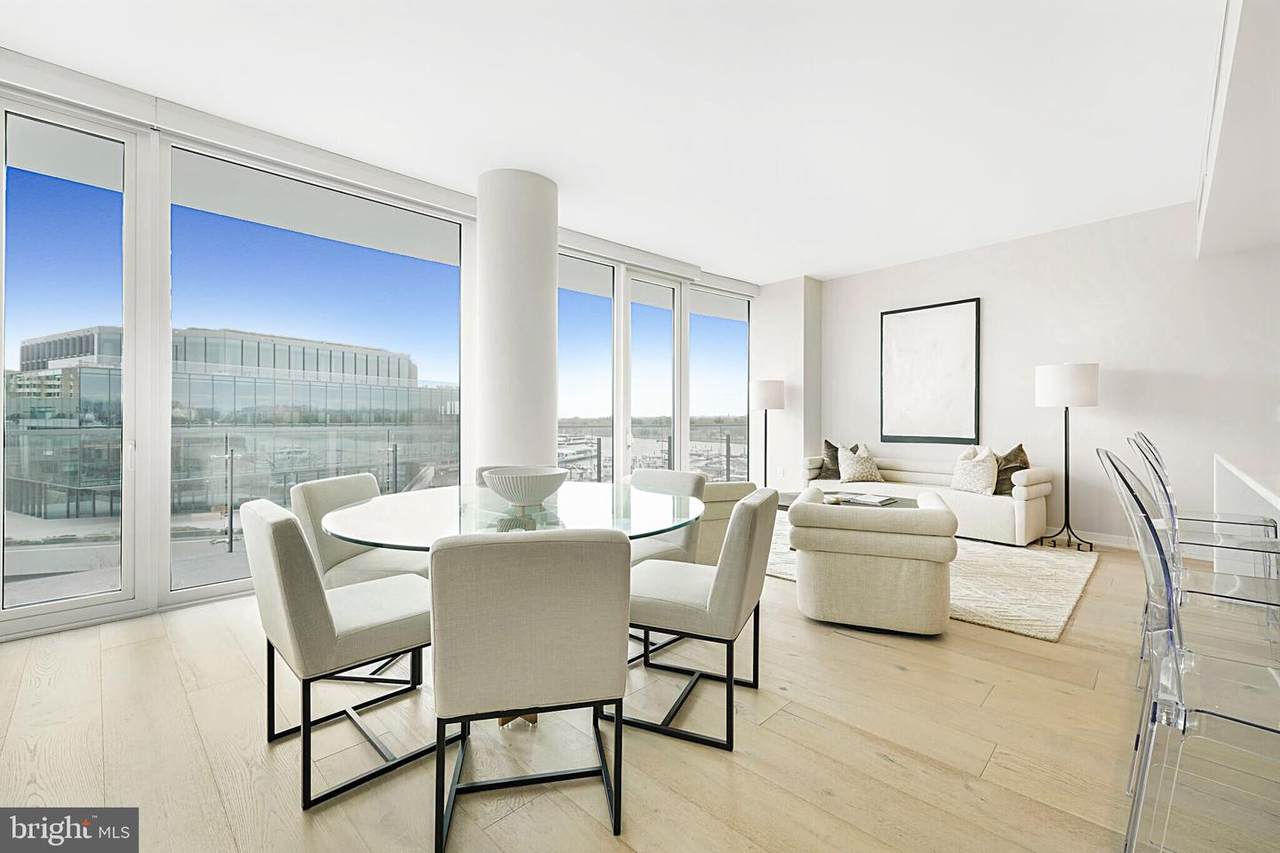 601 Wharf Street - Photo 1