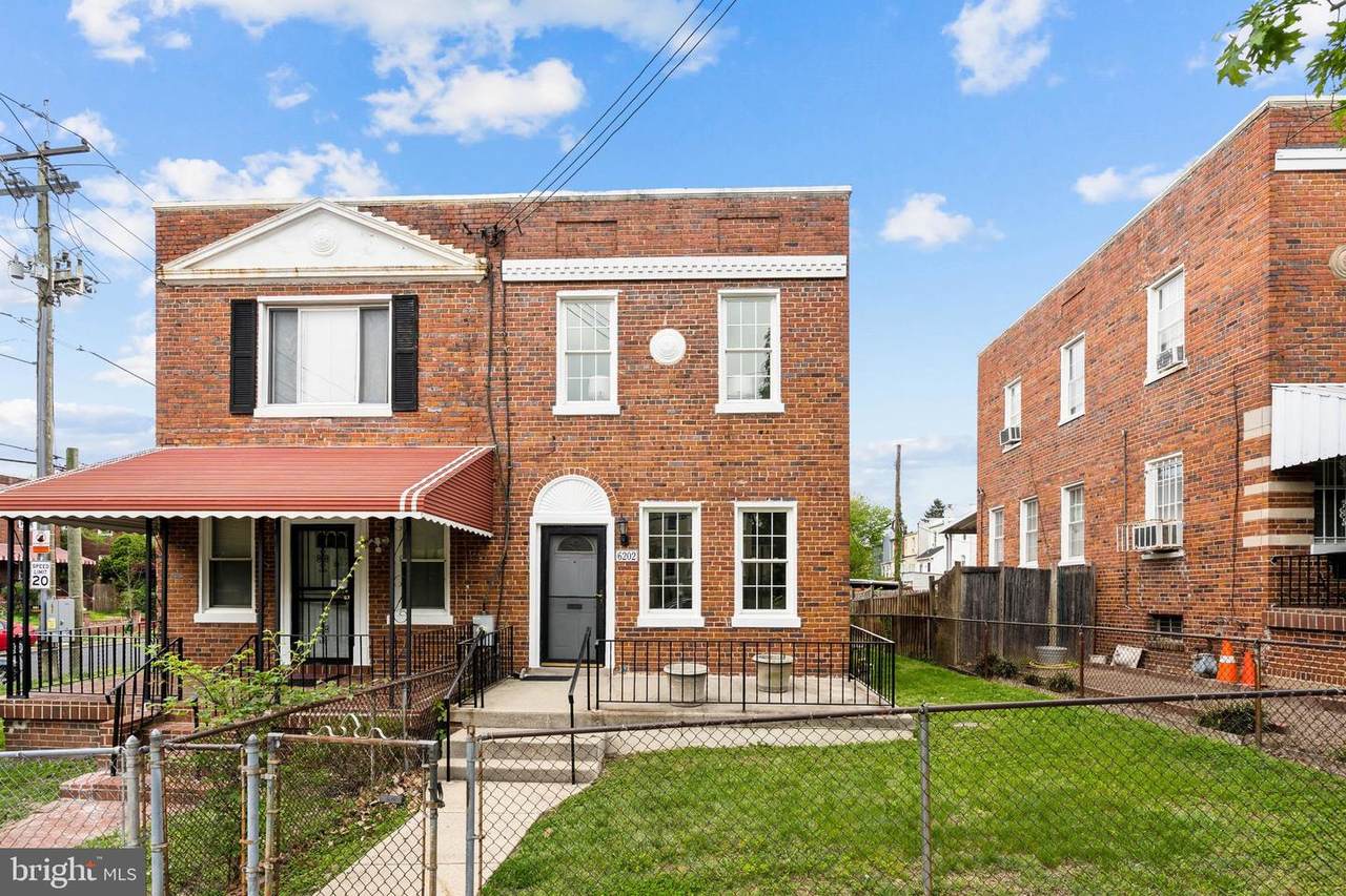 6202 5TH Street - Photo 1