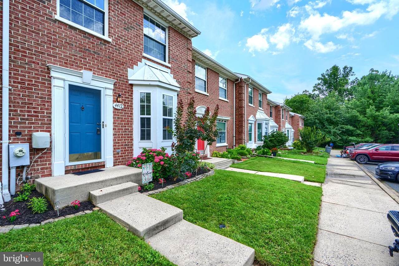 4412 Greenwich Court - Photo 1