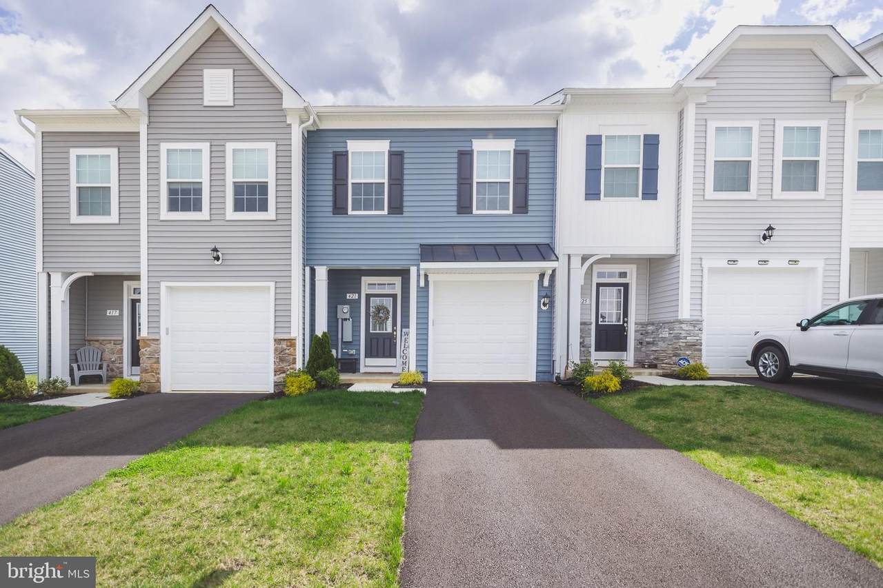 421 Hillsdale Place - Photo 1