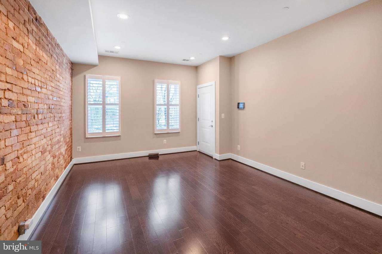 1453 Girard Street - Photo 1