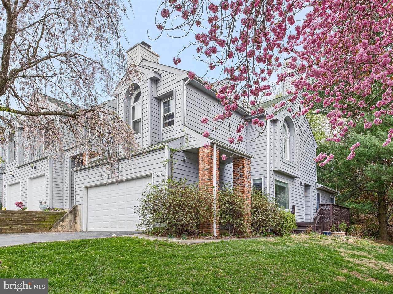 500 Paisley Place - Photo 1