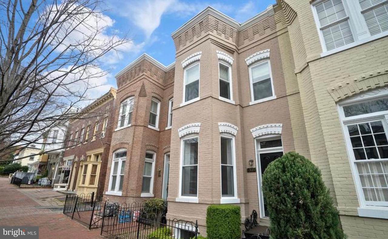 1319 35TH Street - Photo 1