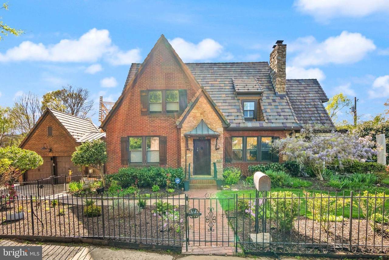 1520 Highland Street - Photo 1