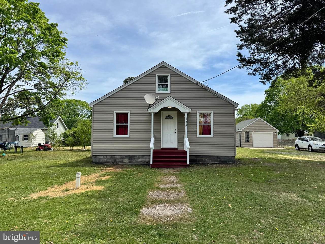 115 Louise Avenue - Photo 1