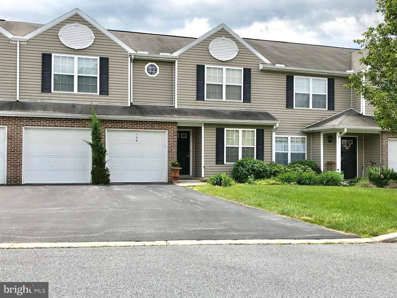 140 Peregrine Lane - Photo 1