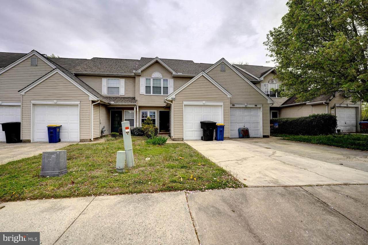 121 Periwinkle Drive - Photo 1
