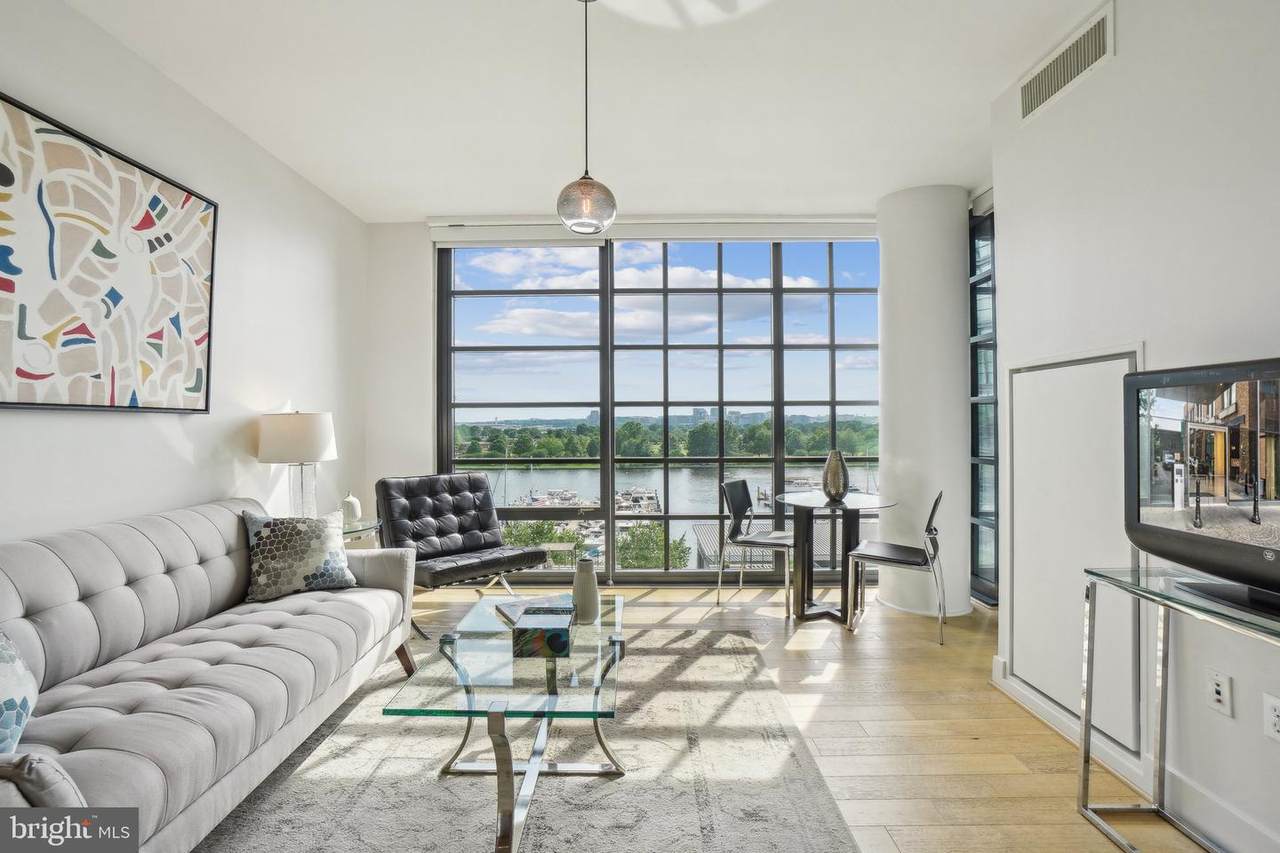 45 Sutton Square - Photo 1