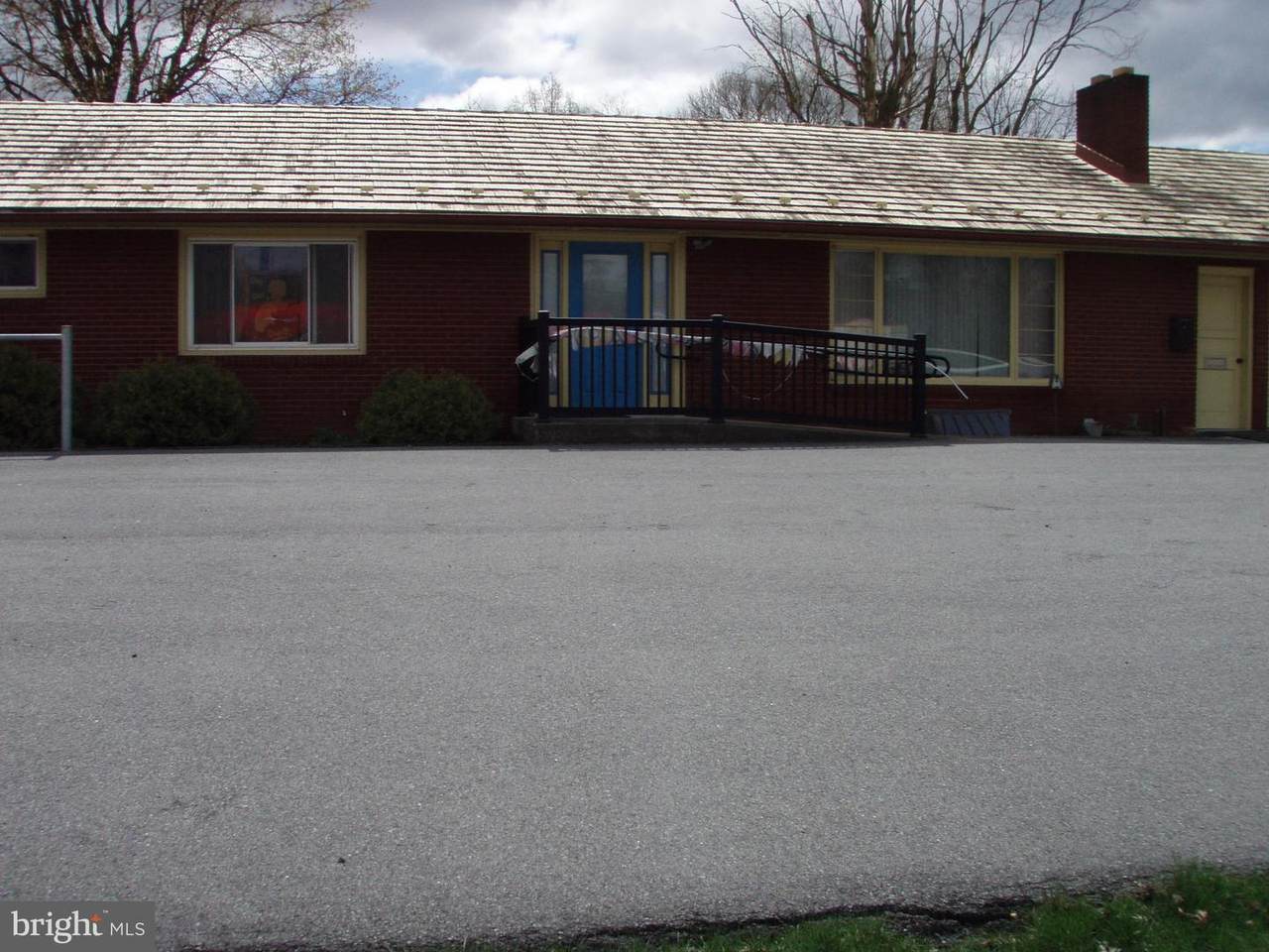 4490 East Main Street - Photo 1