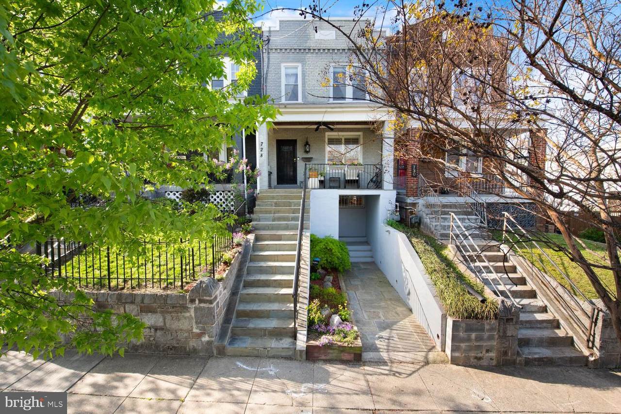 728 Farragut Street - Photo 1