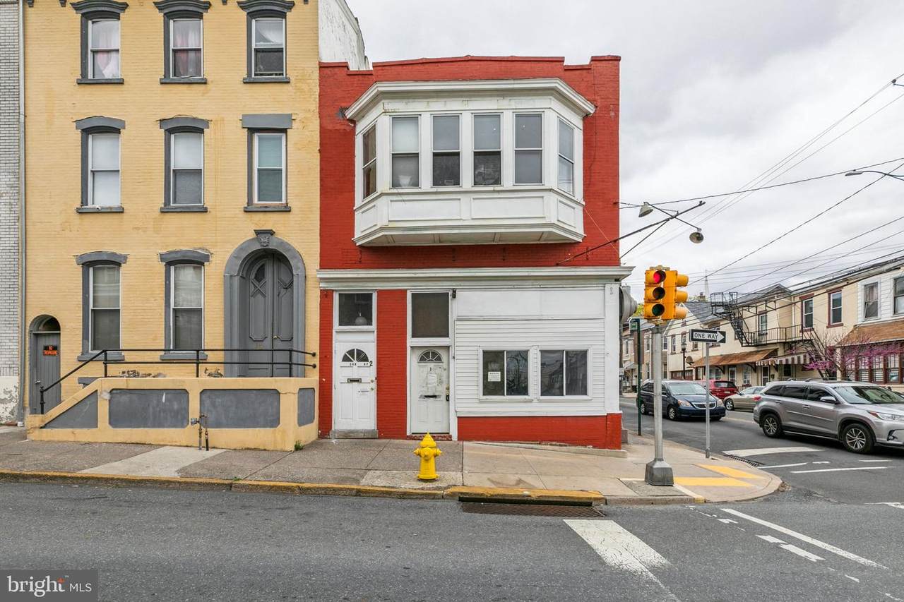 348 6TH Street - Photo 1