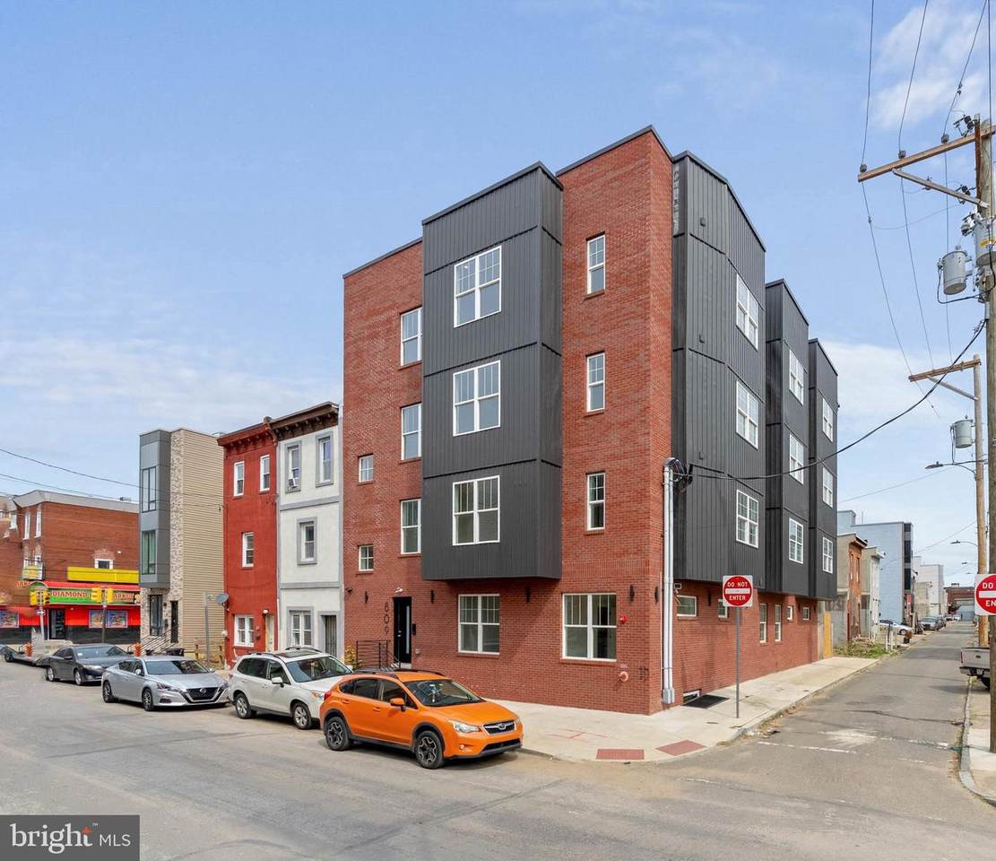 809 Diamond Street - Photo 1