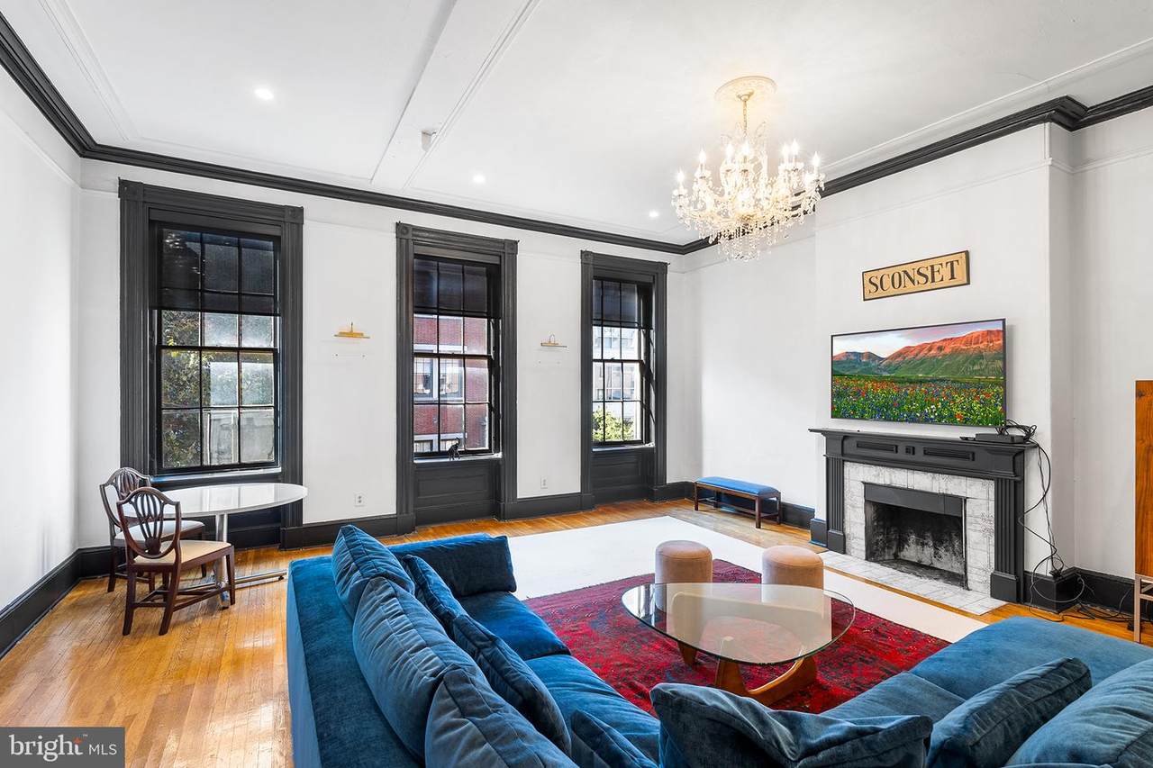 1029-33 Spruce Street - Photo 1