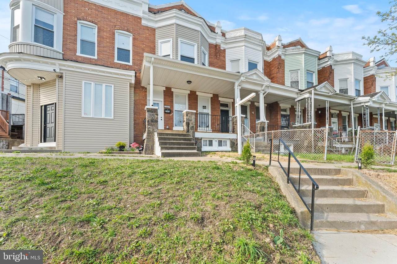 2045 31ST Street - Photo 1