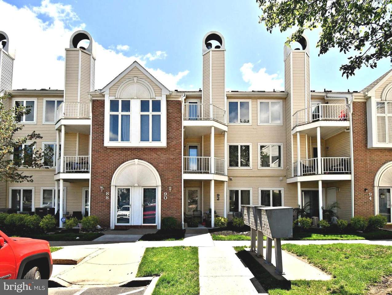 90 Catherine Court - Photo 1