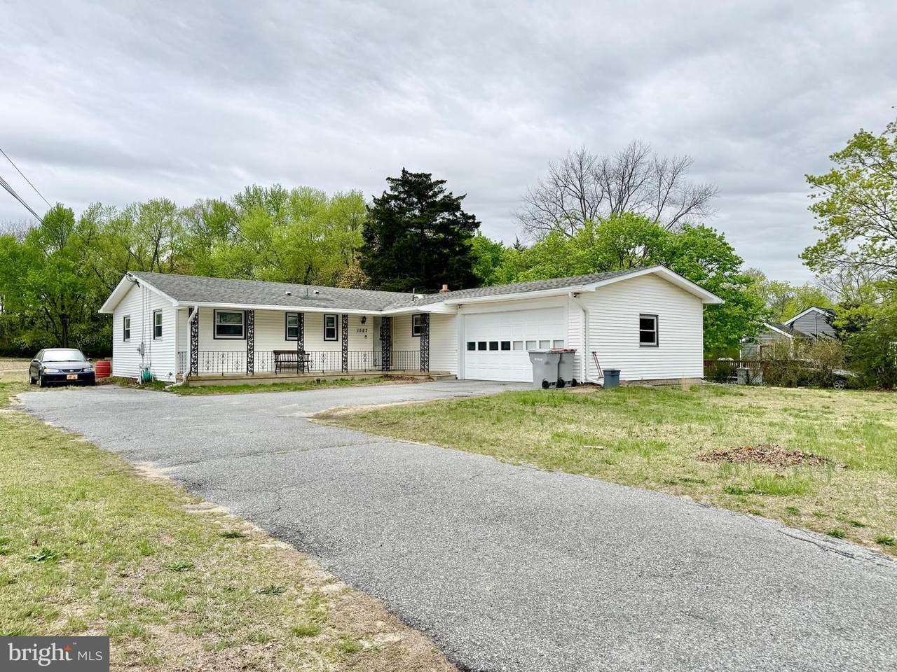 1587 Wallace Street - Photo 1