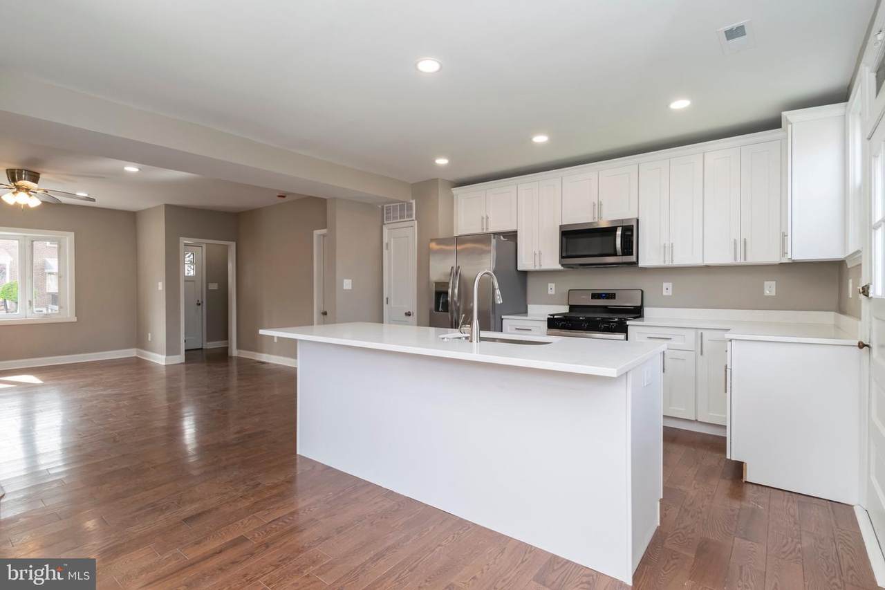 1501 Ellwood Avenue - Photo 1