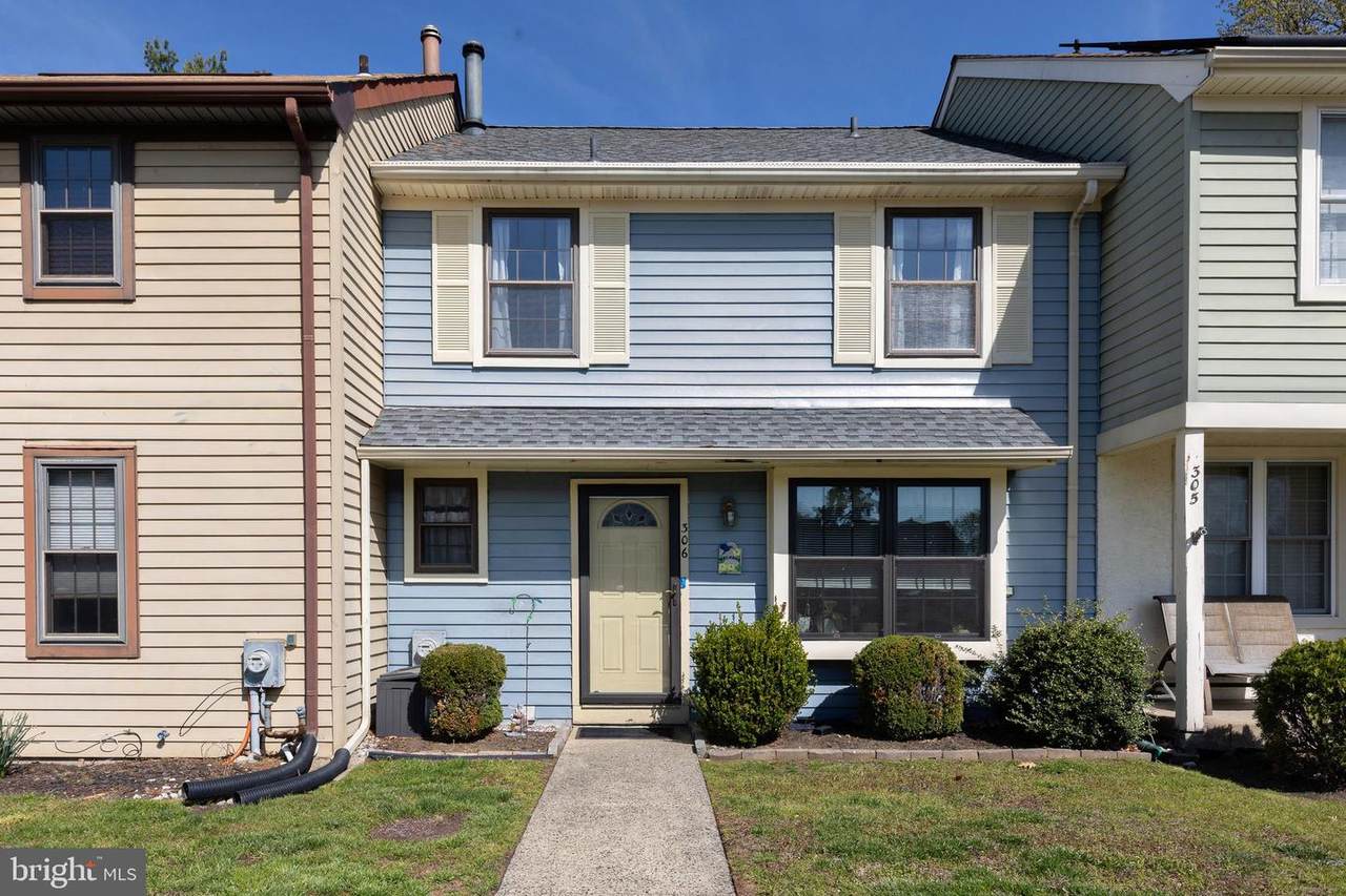 306 Blueberry Court - Photo 1