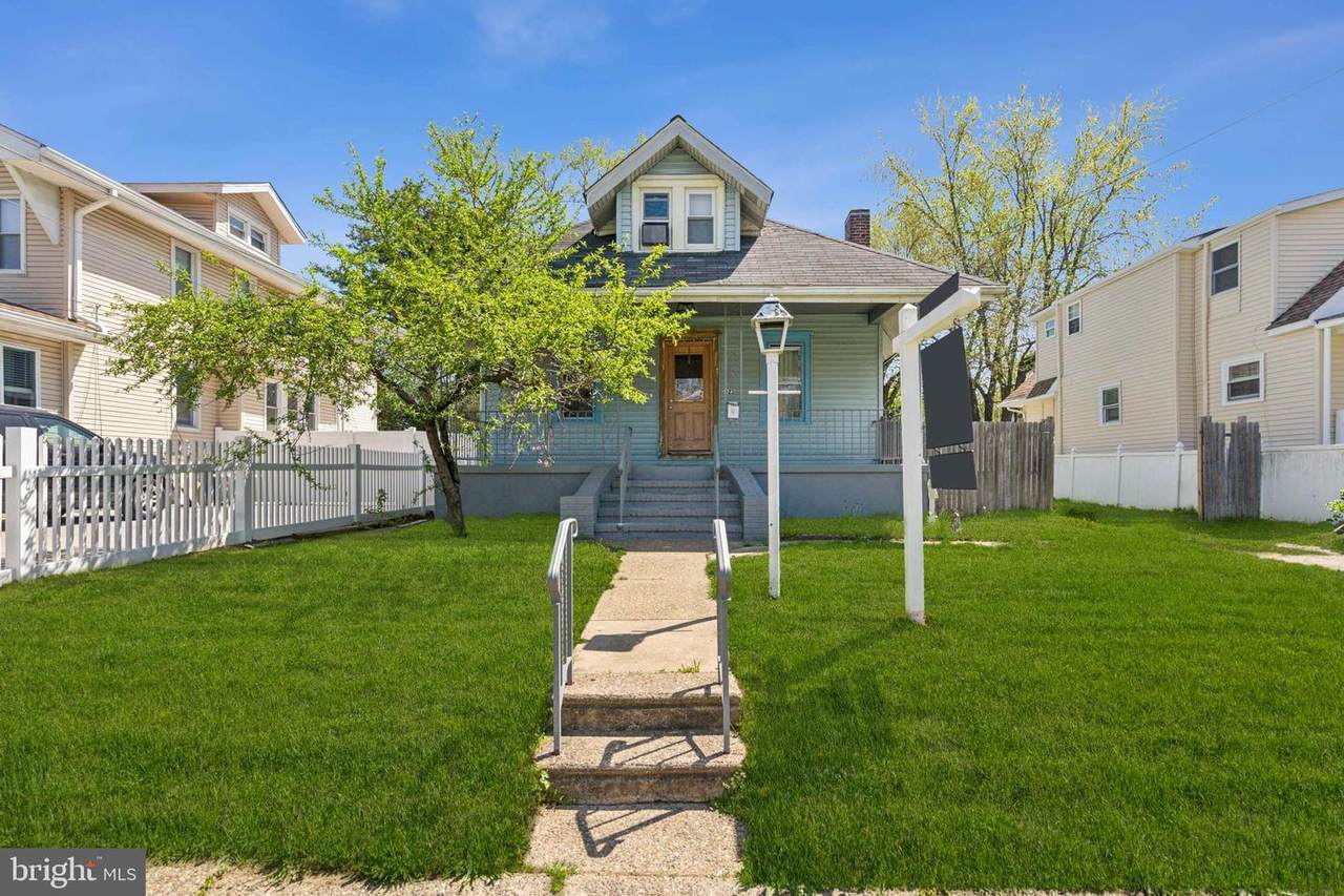 322 Evergreen Avenue - Photo 1