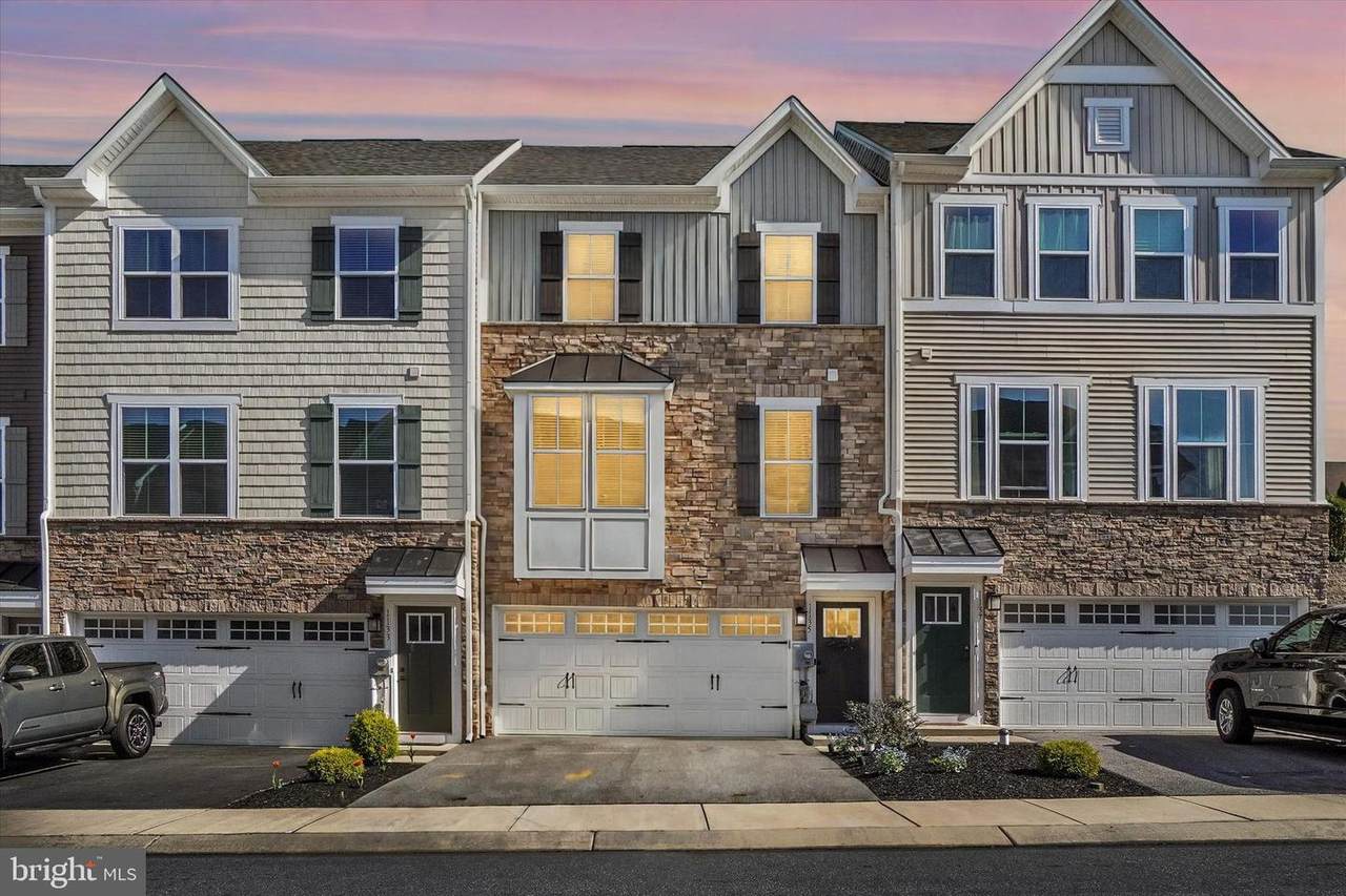 1135 Rosecroft Lane - Photo 1