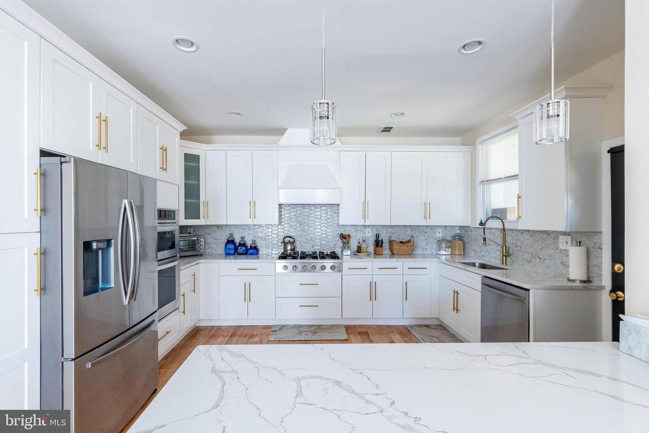 55 Stewart Avenue - Photo 1