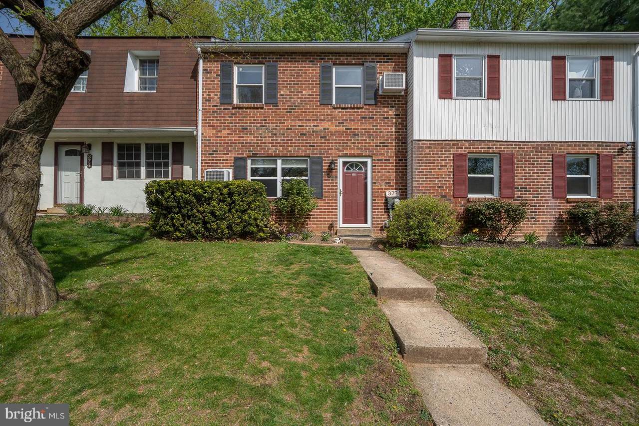 375 Wells Terrace - Photo 1
