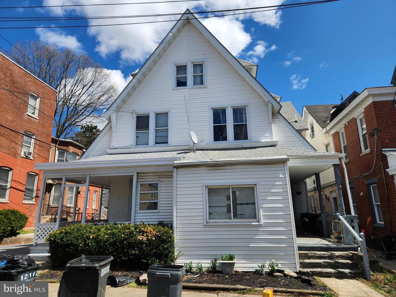 121 College Avenue - Photo 1