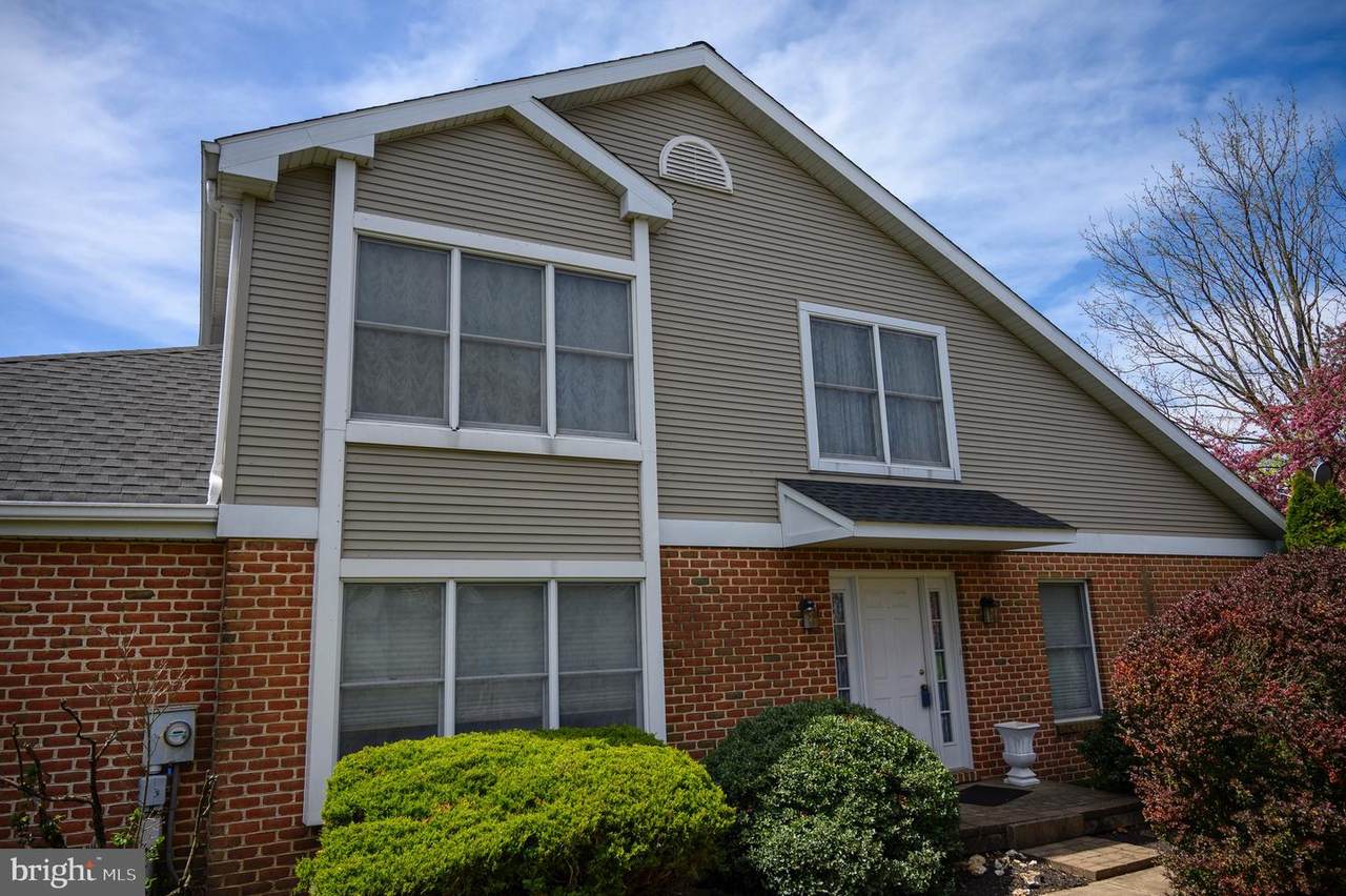 141 Stone Hedge Court - Photo 1