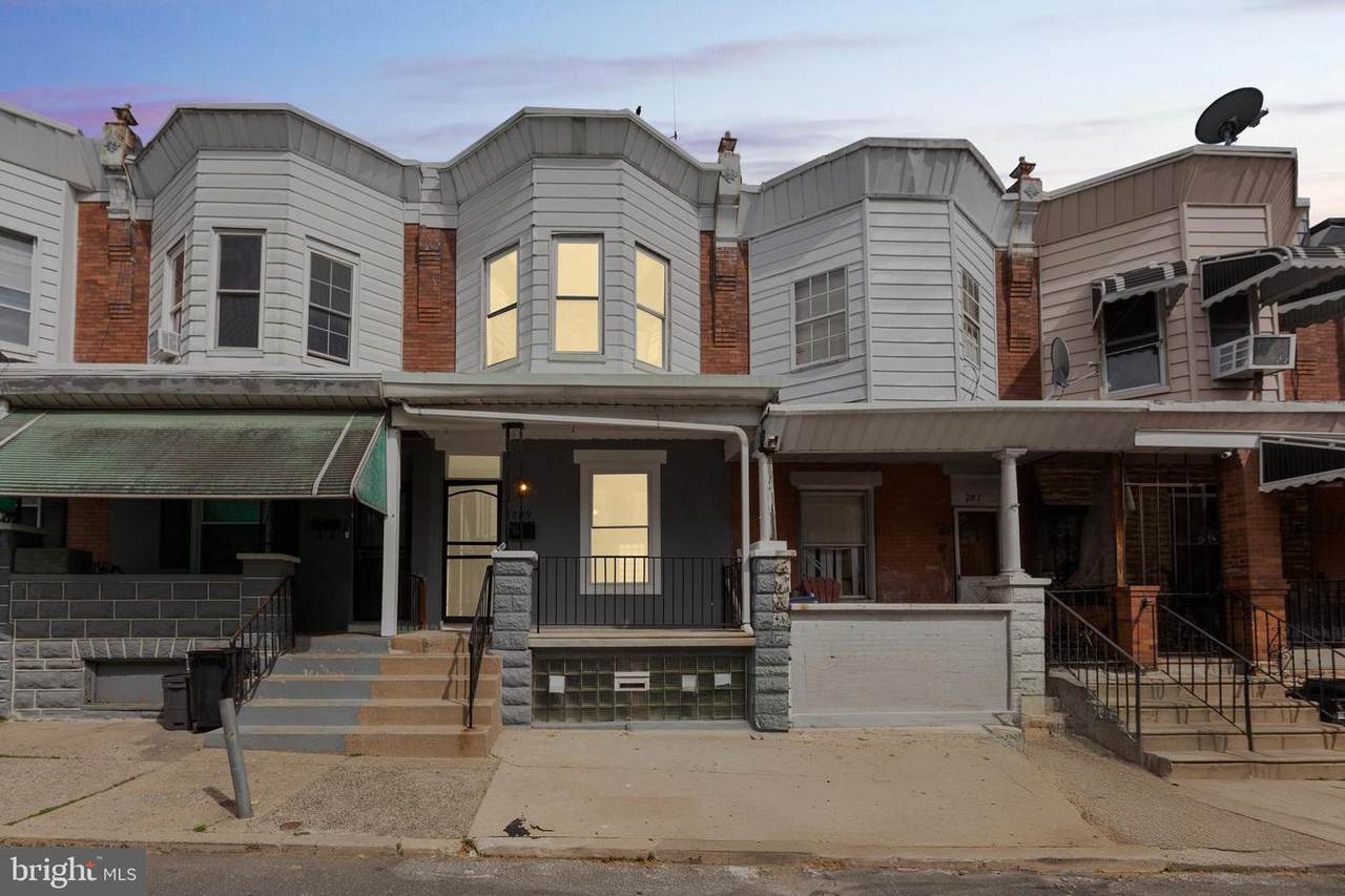 209 Simpson Street - Photo 1