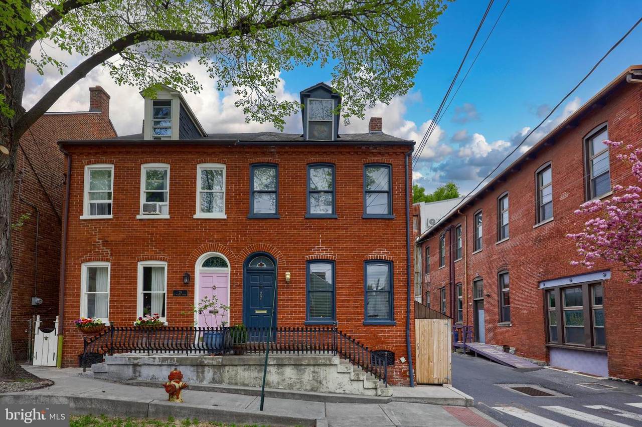 27 Mulberry Street - Photo 1
