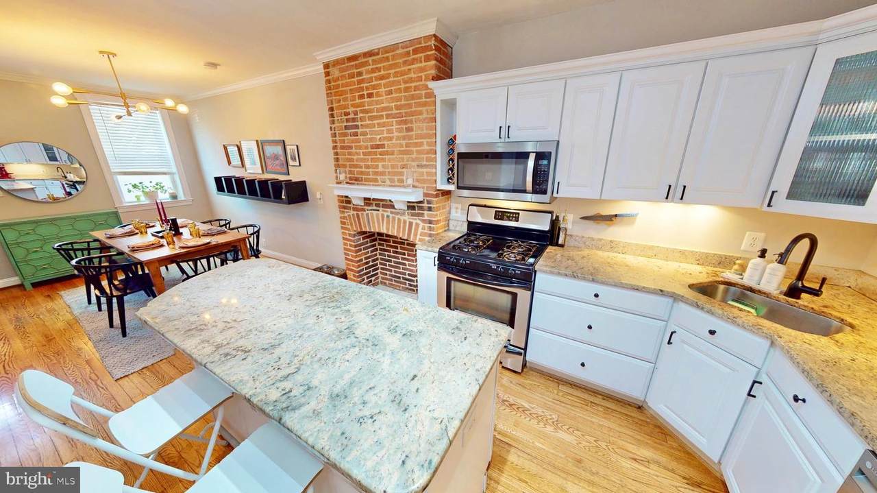 2107 Essex Street - Photo 1