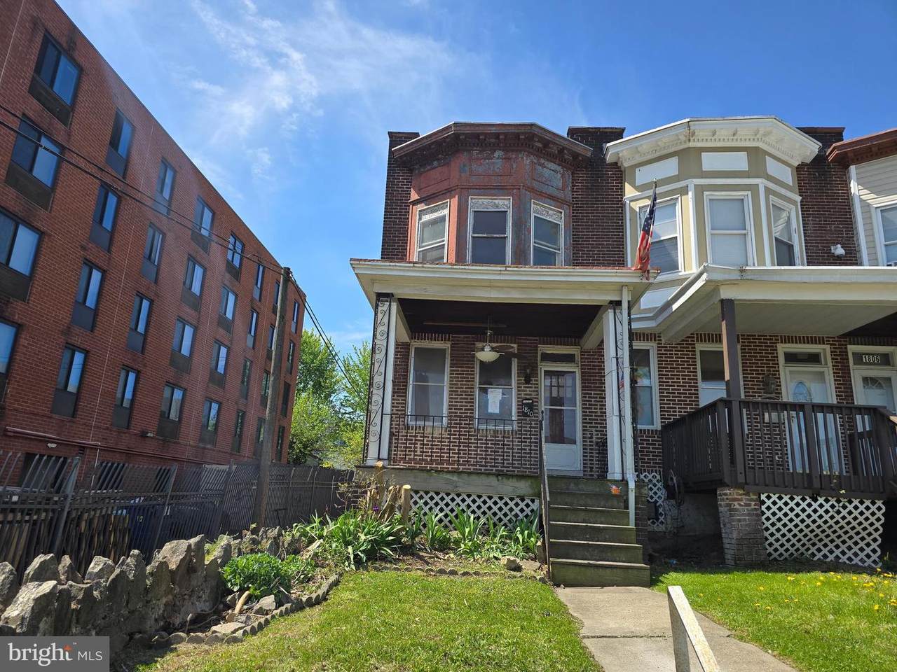 1810 Spence Street - Photo 1