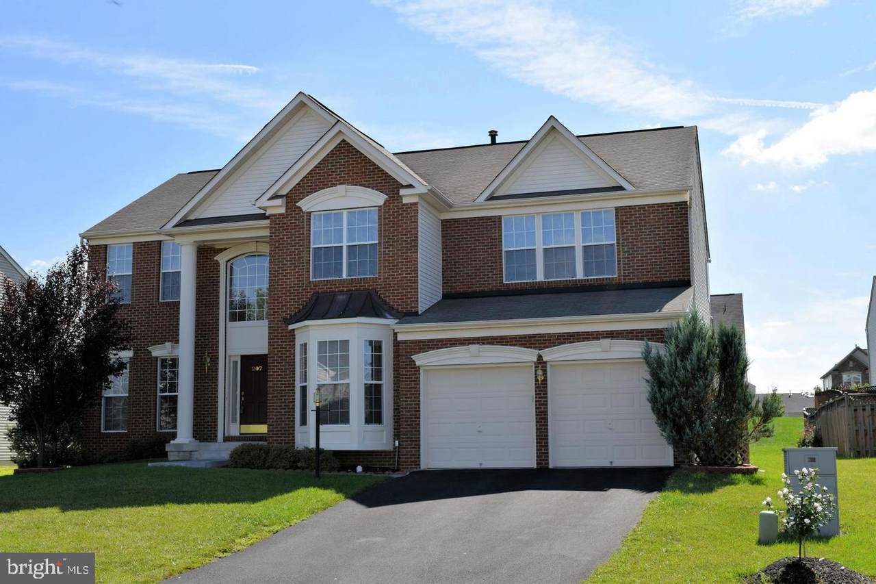 207 Mackenzie Lane - Photo 1