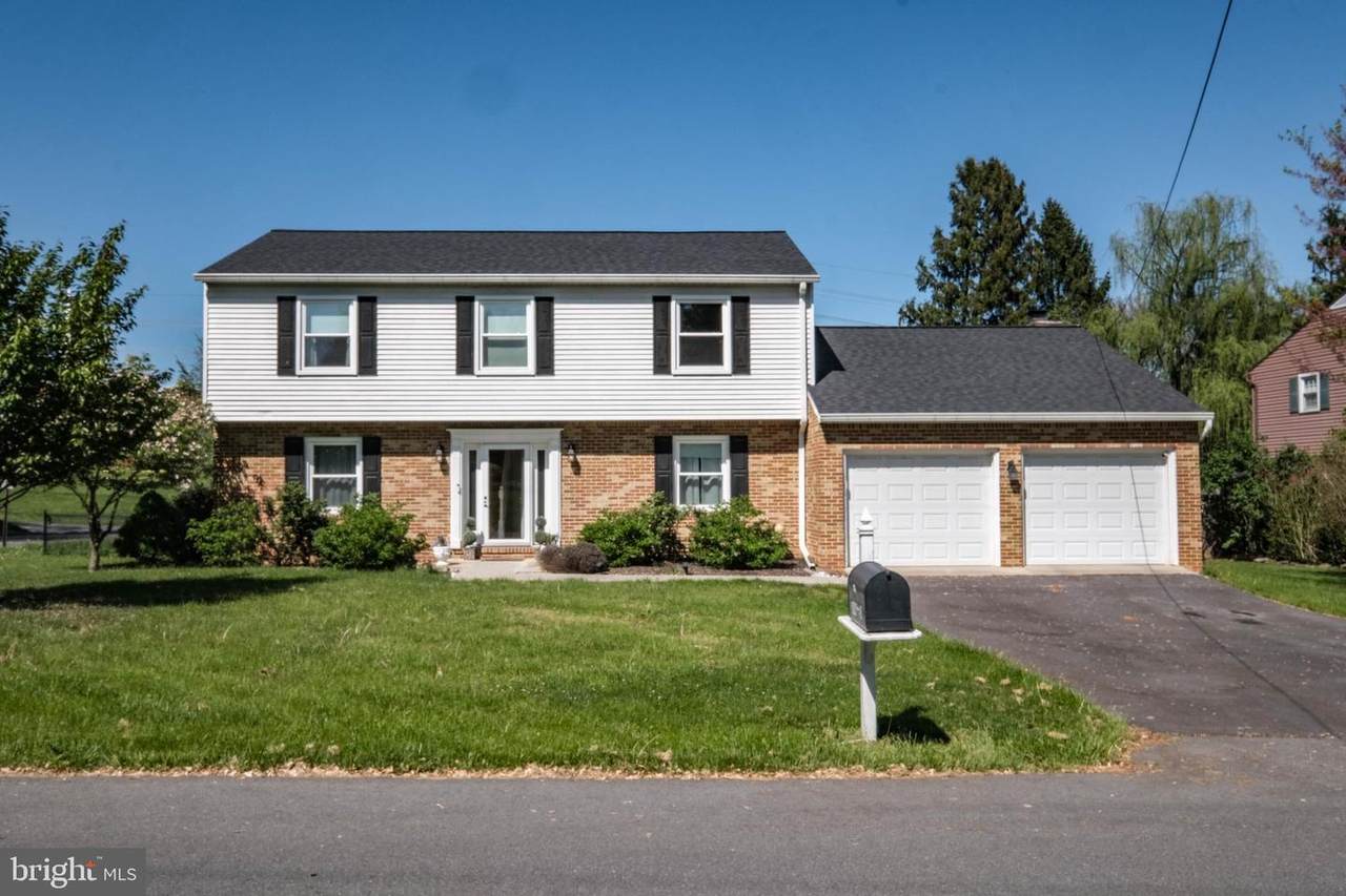 901 Hillcrest Drive - Photo 1