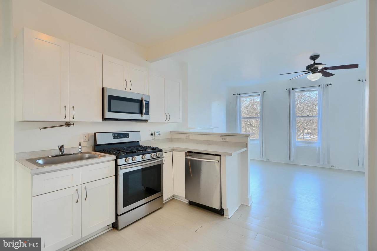 1509 Lombard Street - Photo 1
