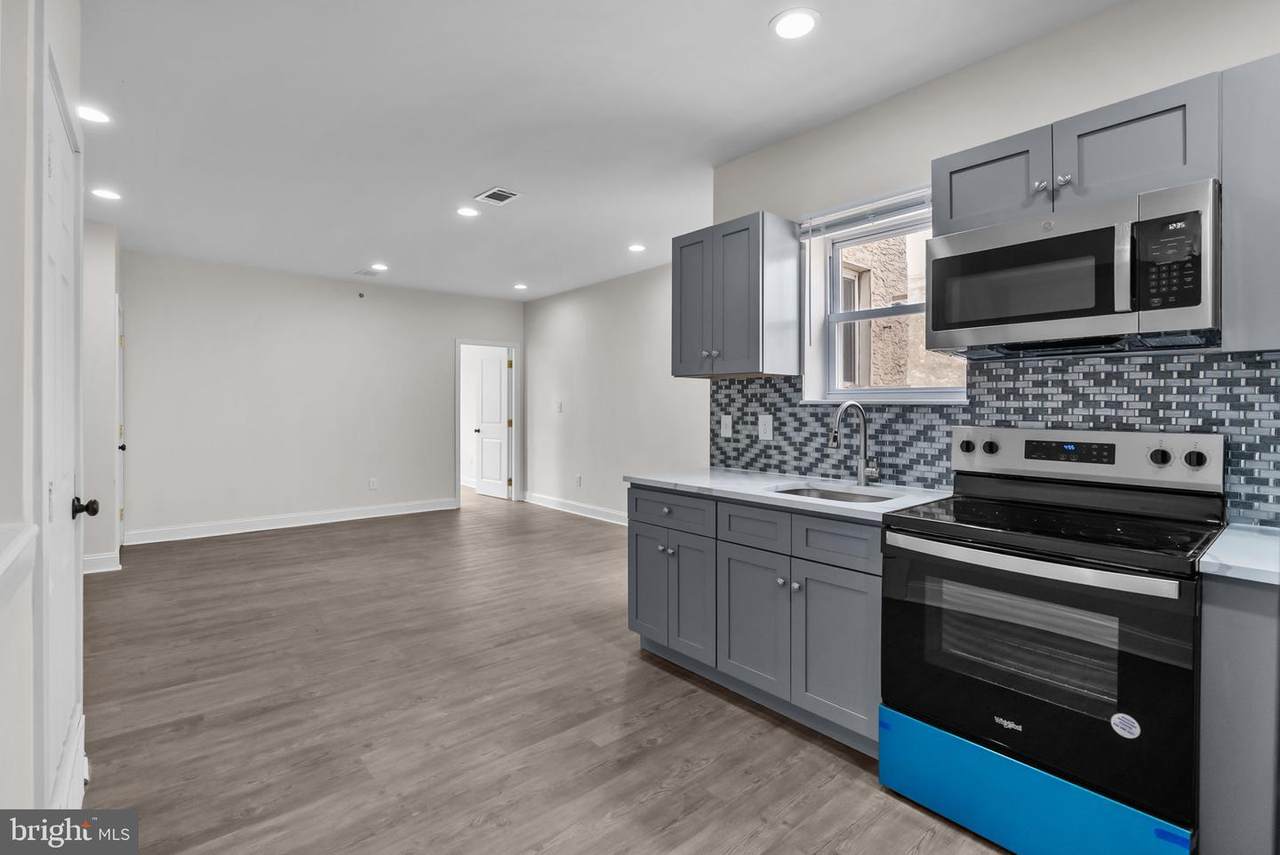 1615 Diamond Street - Photo 1
