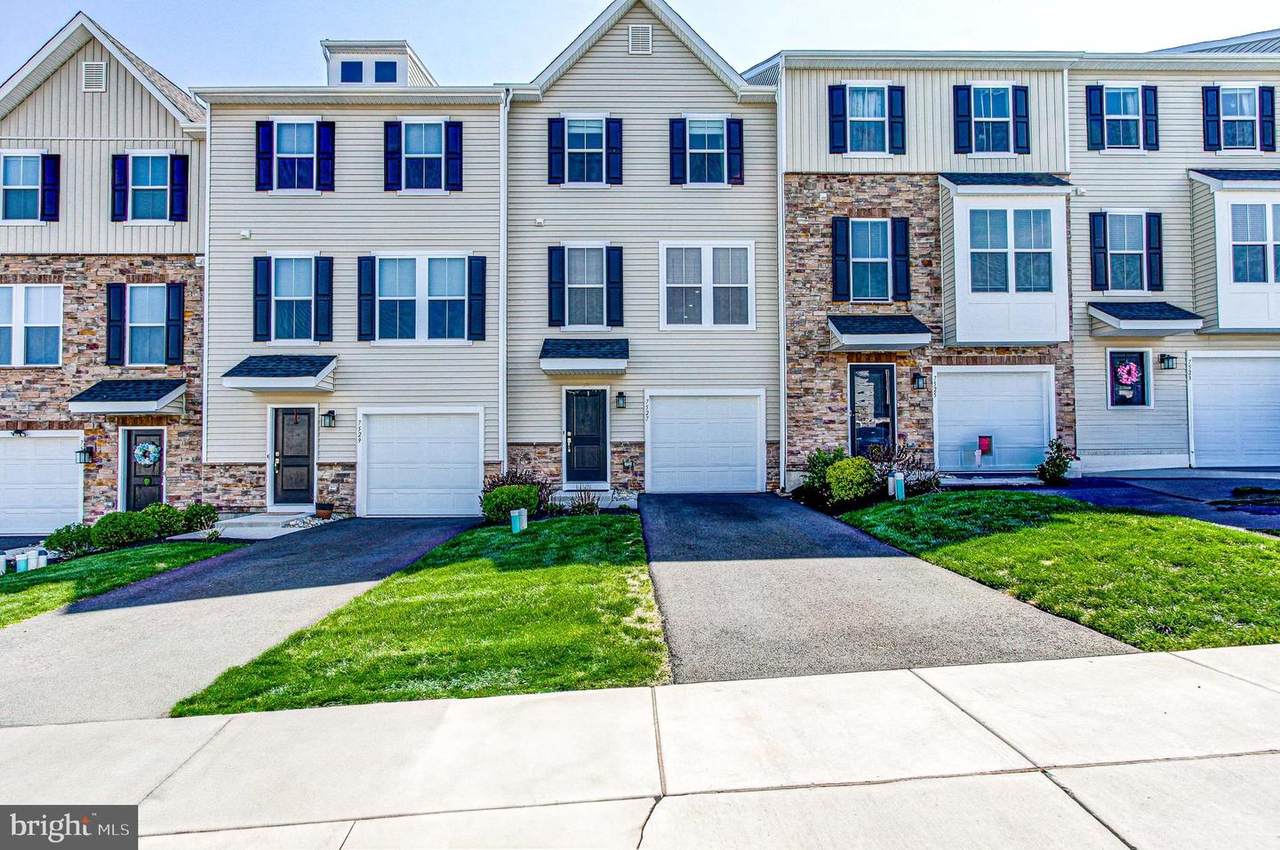 7527 Clayton Avenue - Photo 1