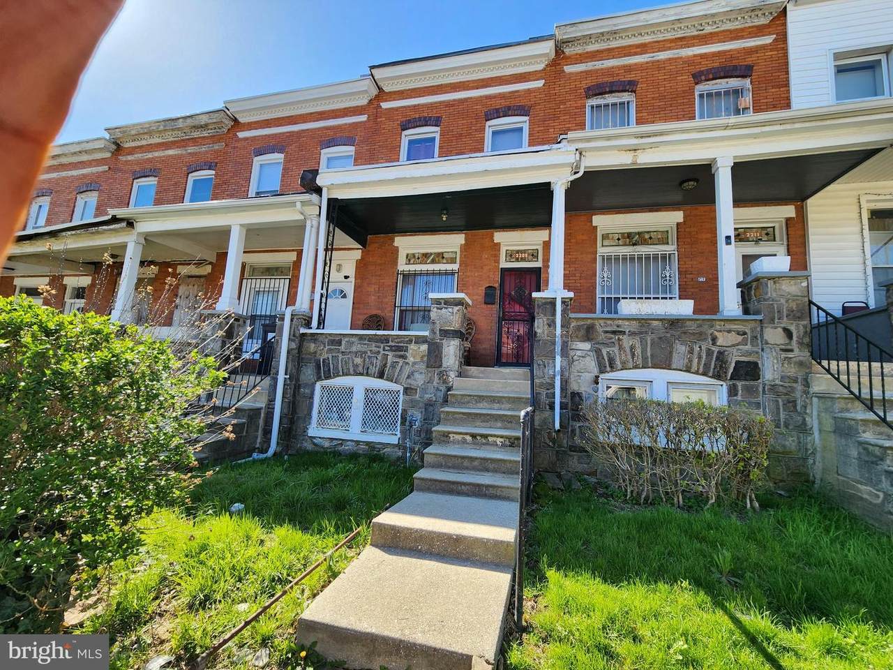 2209 Baker Street - Photo 1