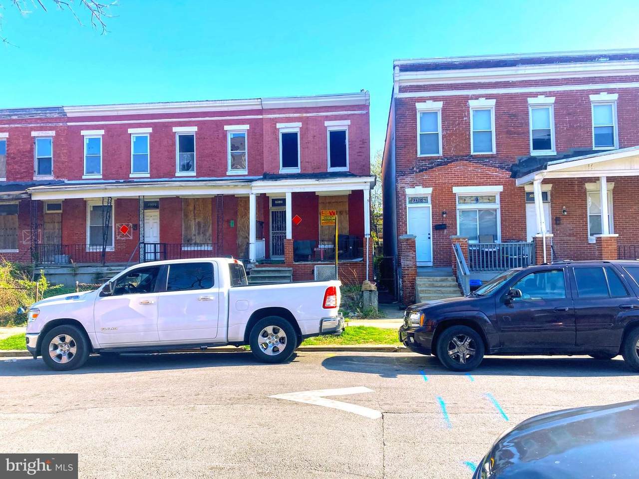 2913 Arunah Avenue - Photo 1