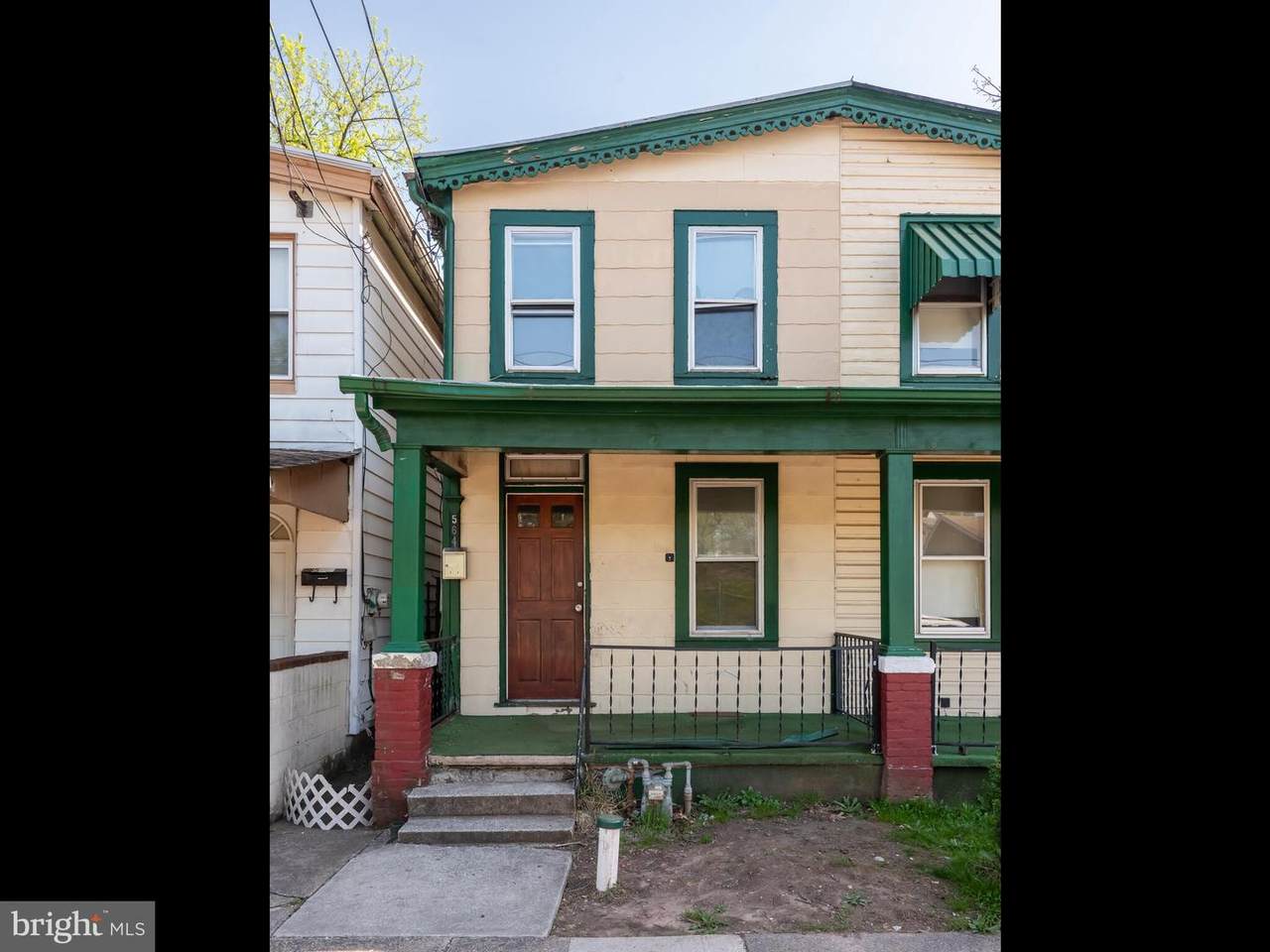 564 Walnut Street - Photo 1