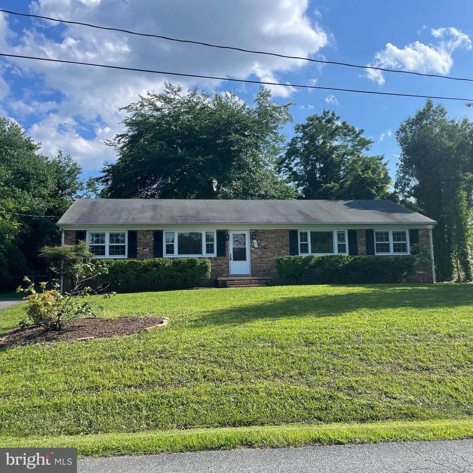 207 Ridgemore Street - Photo 1