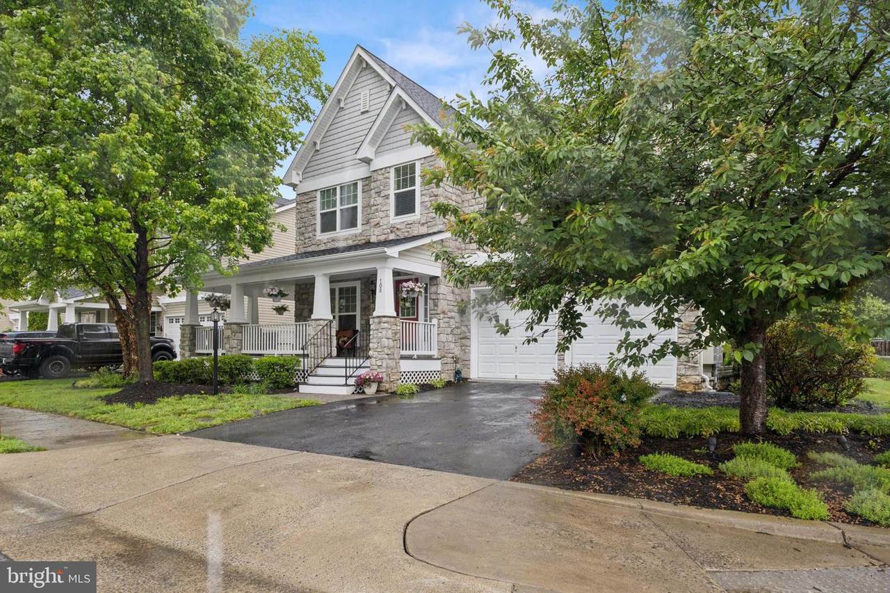 108 Roseville Court - Photo 1
