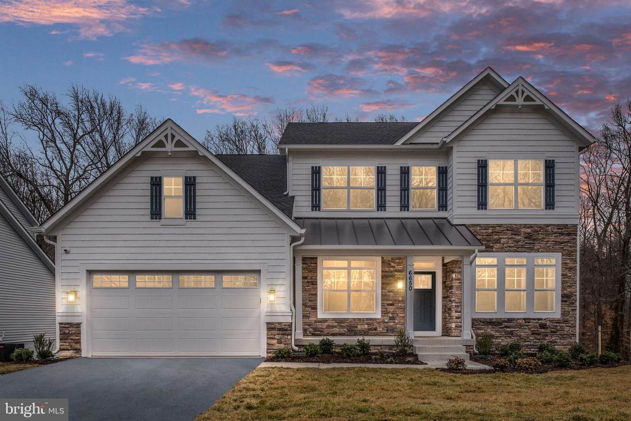 8757 Southern Oaks Place - Photo 1