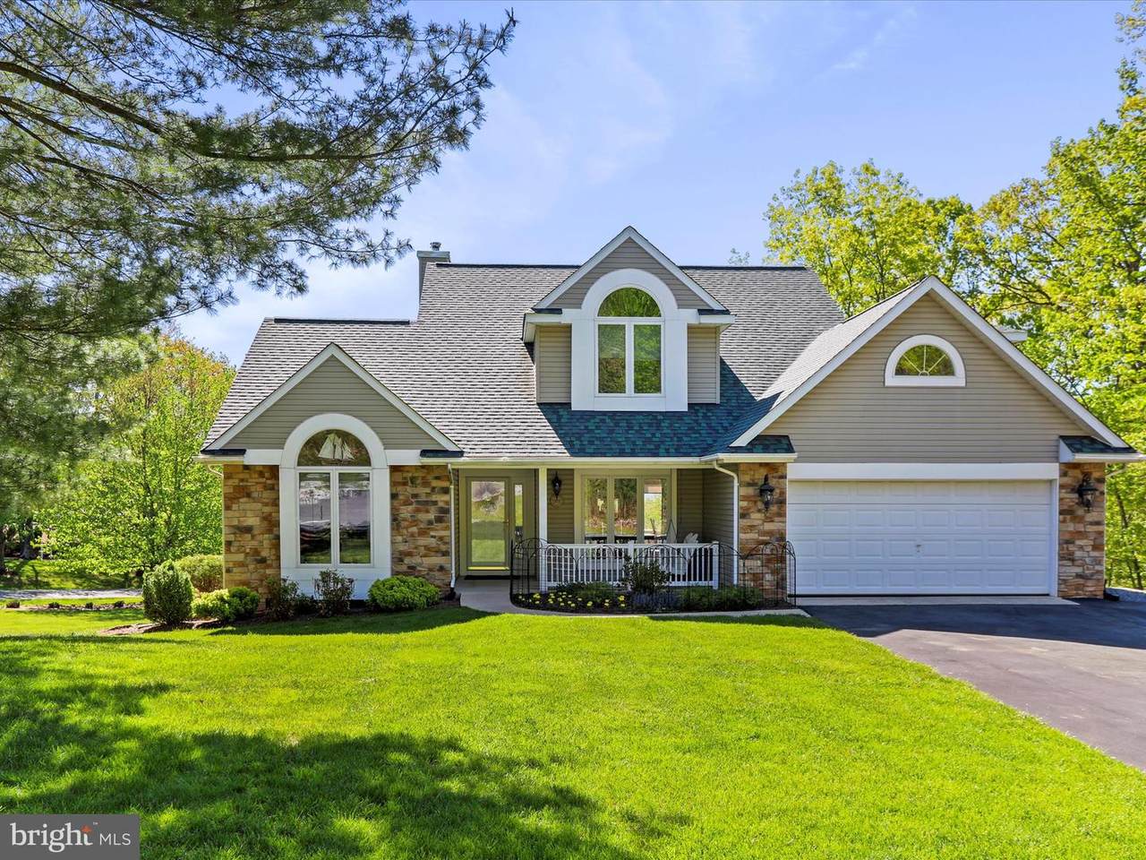 11 Spearpoint Lane - Photo 1