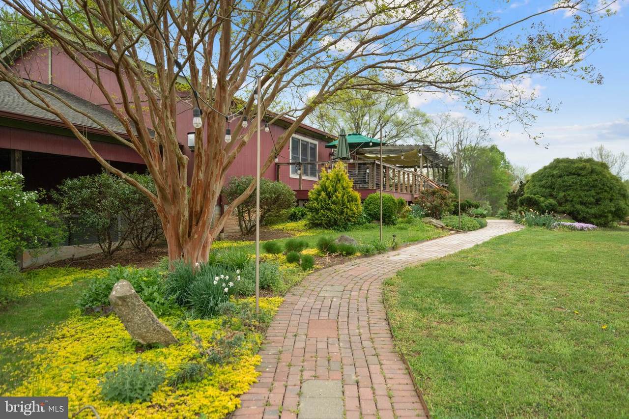 92 Schoolhouse Road - Photo 1