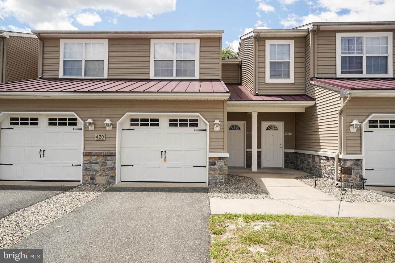 420 Parkview Court - Photo 1