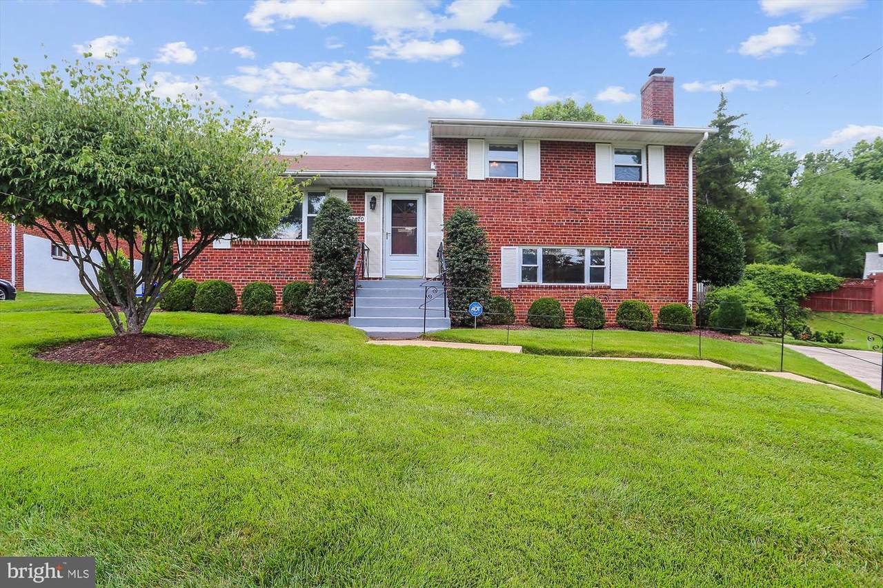 12120 Hunters Lane - Photo 1