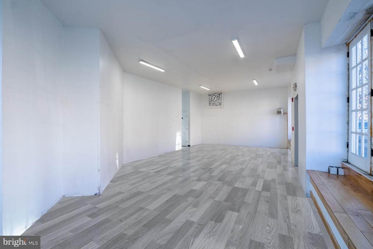3826 Lancaster Avenue - Photo 1
