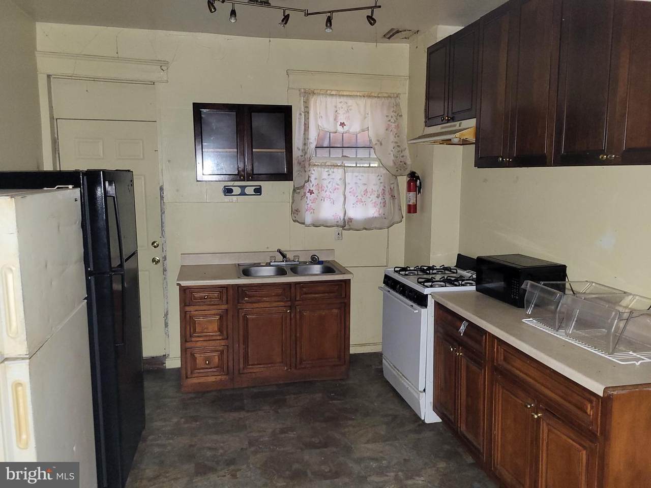 2550 Boyd Street - Photo 1